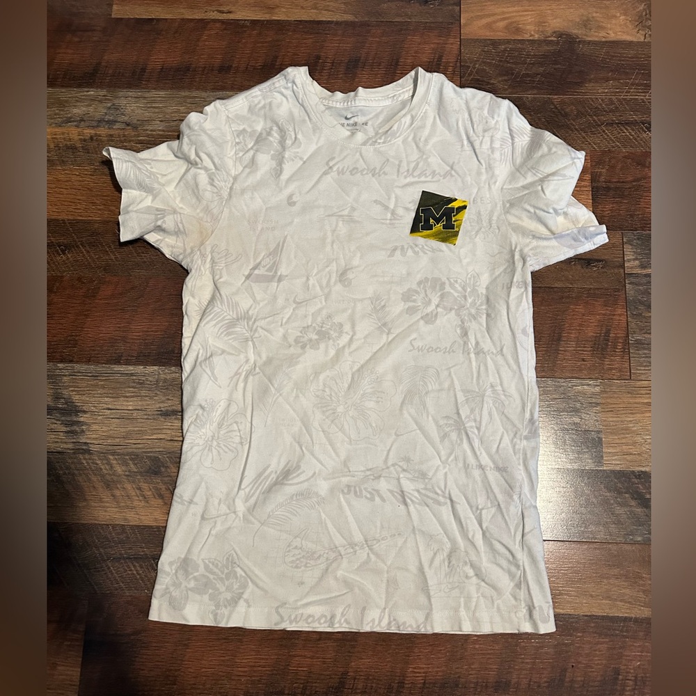 Michigan Nike shirt